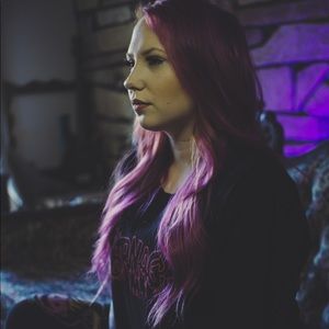 Meet your Posher, Alexis